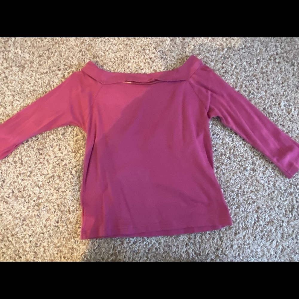 Allison Brittany 3/4 sleeve top in pink, like new condition. Size medium - Picture 2 of 3